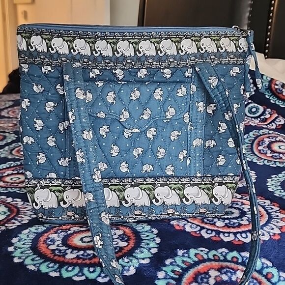 Elephant Print Quilted Handbag Purse - Picture 1 of 6